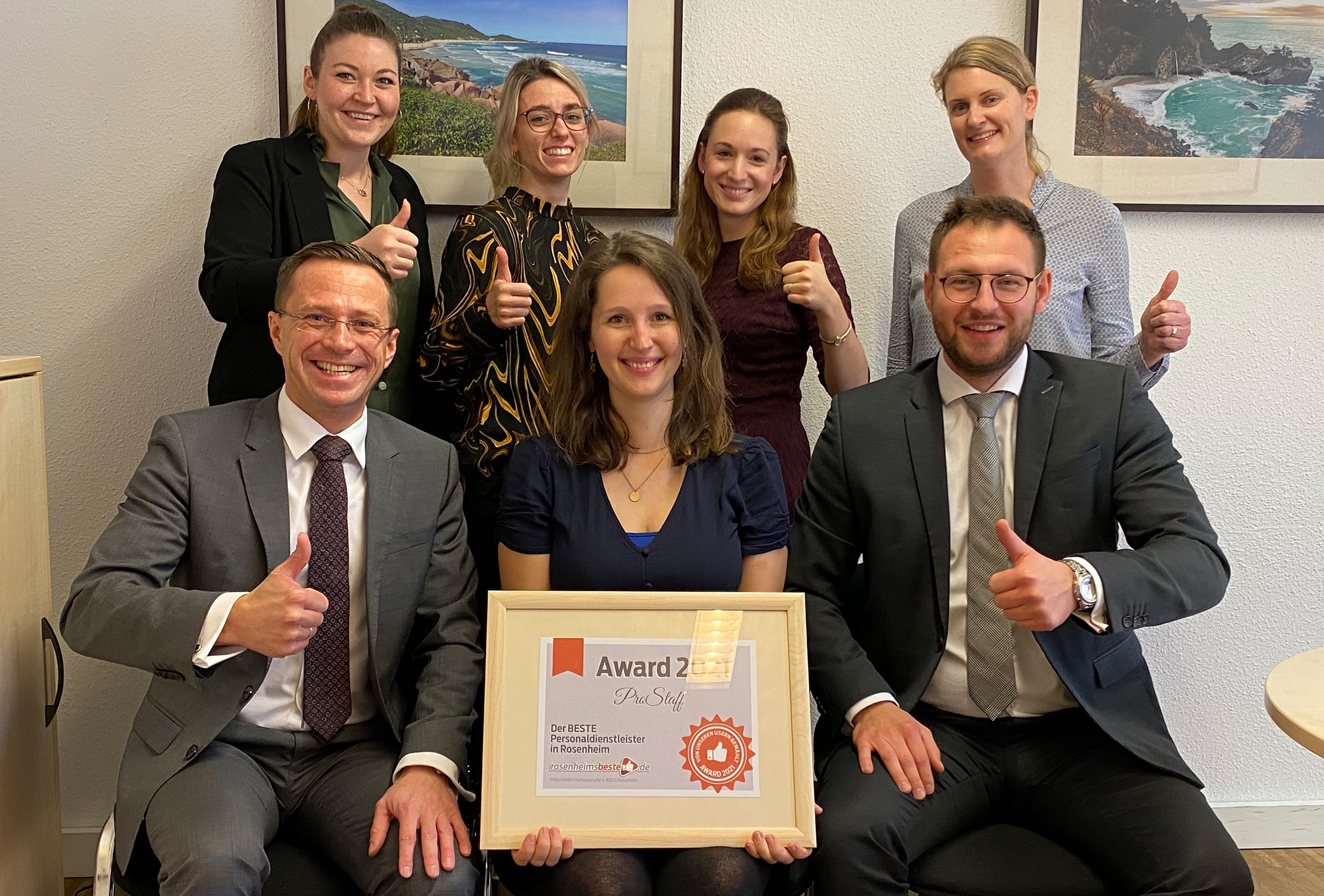 7 MitarbeiterInnen von ProStaff freuen sich über den Award als bester Personaldienstleister in Rosenheim